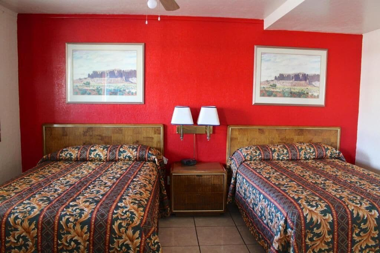 Bedroom 2, Starlite Motel, Maricopa