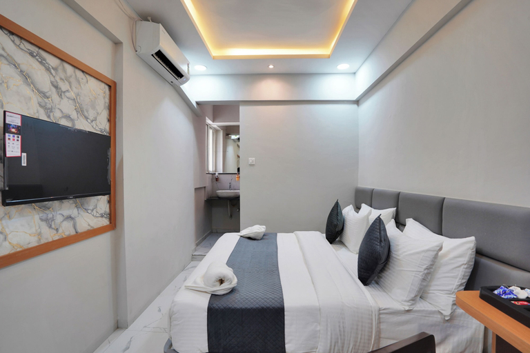 Room 3, PALMERA INN, Pune