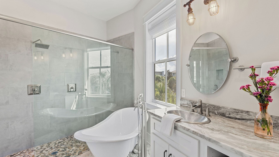 Bathroom 4, Totally Beachin by Avantstay Sleeps 18 Seacrest Beach, Walton