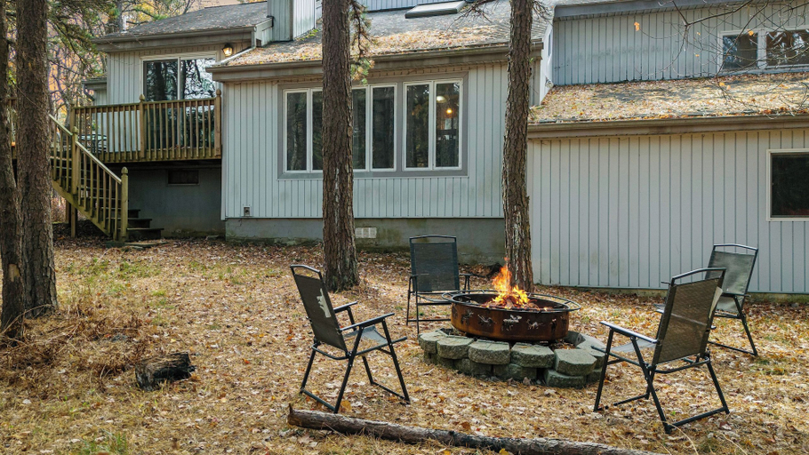 Exterior & Views 2, Mohegan by Avantstay Private Dock + Firepit Community Pool + Beach, Monroe