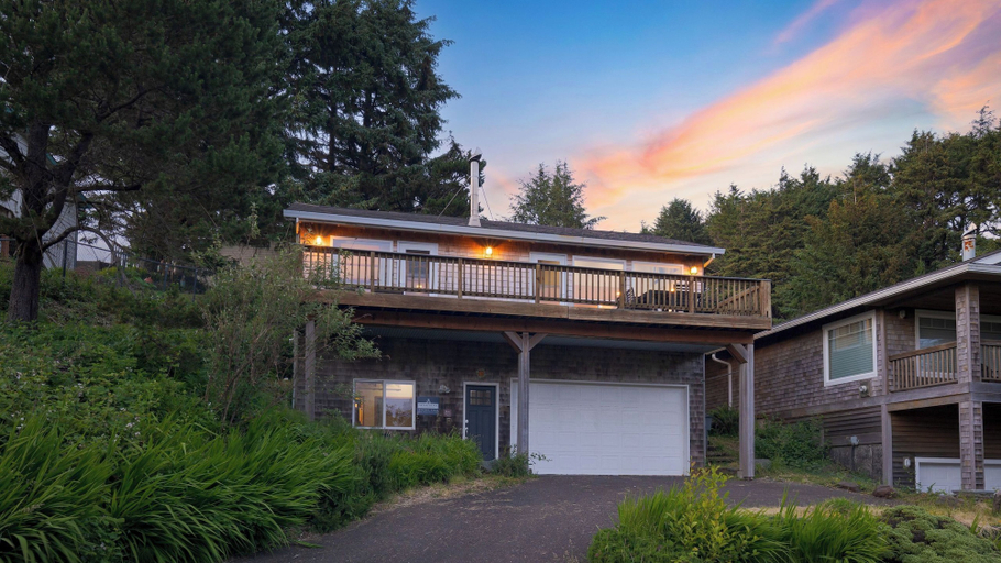 Exterior & Views 2, Bella Sol by Avantstay Ocean Views + Game Room, Tillamook