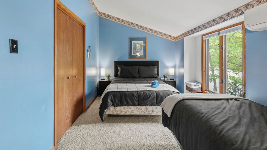 Bedroom 3, Harmony Ridge by Avantstay Fireplace, Large Deck & Forest Views, Carbon