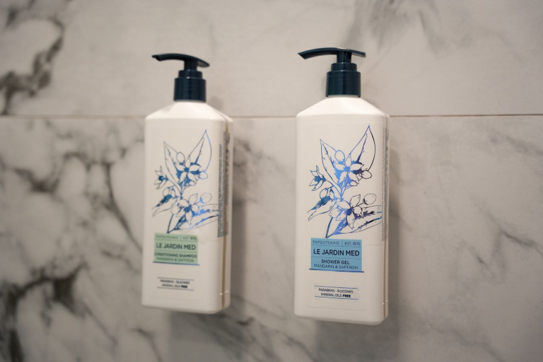 Bathroom amenities 2, Shkoder City Center - Floir Hotel, Shkodrës