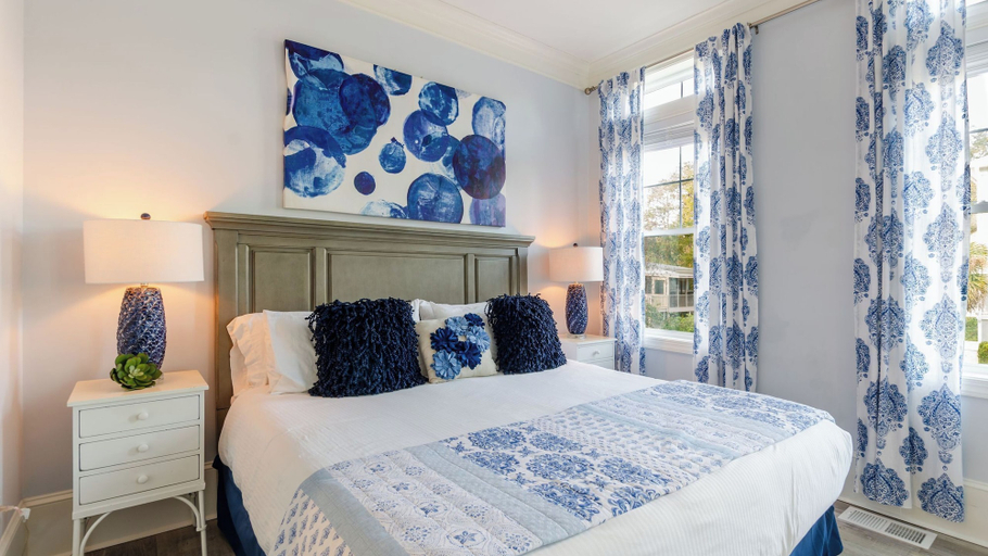 Bedroom 2, Steps to Beach Pool, Hot Tub, Fire Pit 7br, Sleeps 18 Cobalt Coast, Beaufort