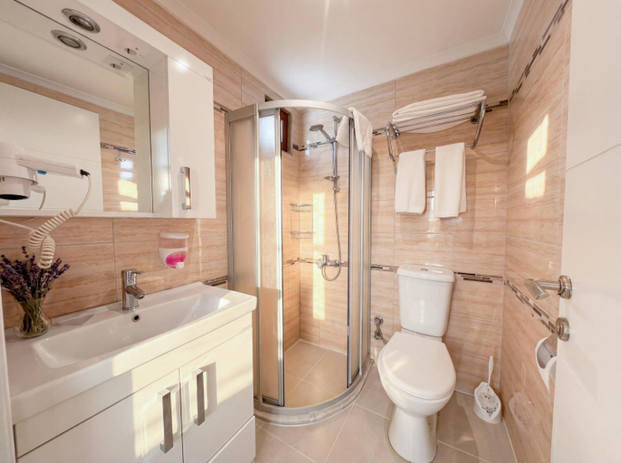Bathroom 3, Tropic Beach Resort Hotel, Manavgat