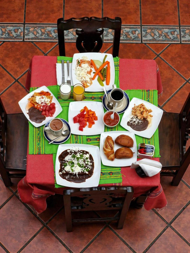 Food & Drinks 5, Hotel Dona Alicia, Del Centro