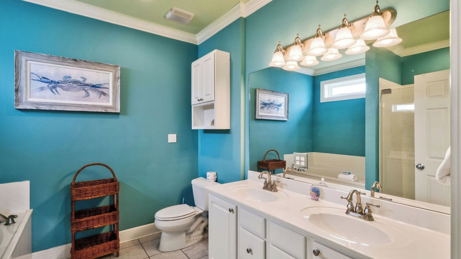Bathroom 3, 5min Walk to Beach Private Pool, Rooftop Deck A Piece of Heaven by Avantstay, Walton