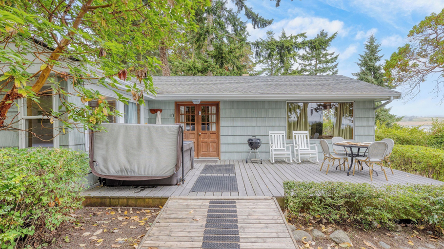 Exterior & Views 2, Cove Cottage by Avantstay Waterfront Views + Spa, Island