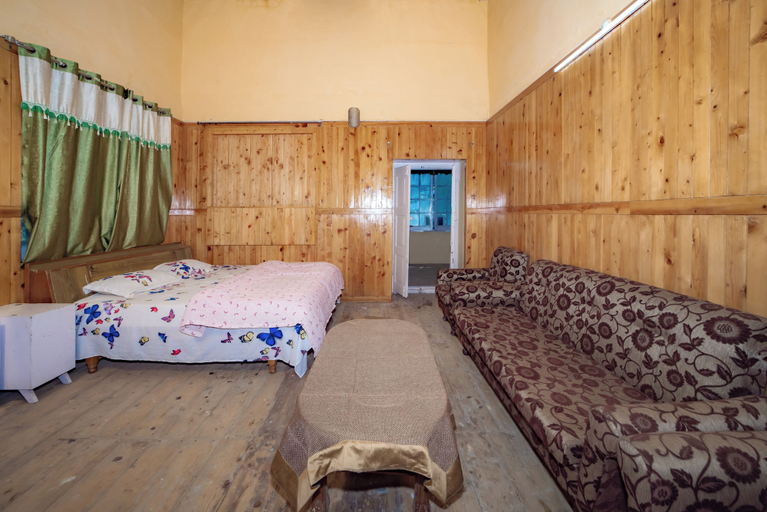 Room 3, Forest Rest House Gahan, Shimla