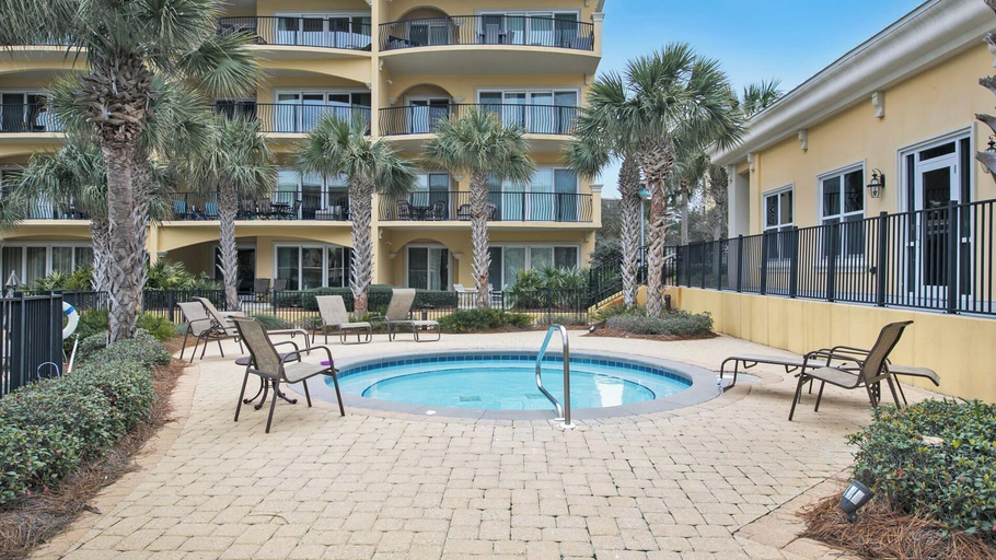 Sport & Beauty, Salt Water Express by Avantstay Top Floor, Corner Unit Adagio, Walton