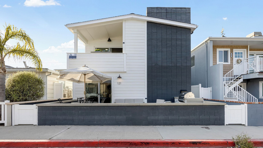 Exterior & Views, Coastal-chic Newport Stay Steps to the Beach, Dining & Boardwalk Optional Add-on Unit, Orange