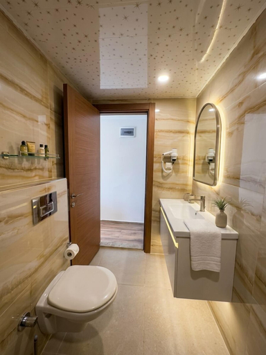 Bathroom 5, Britannia Hotel, Kemer