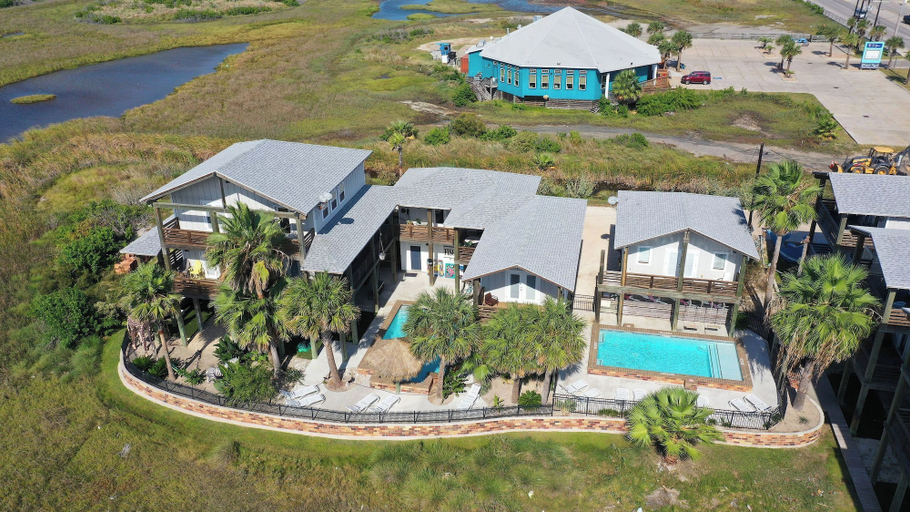 Exterior & Views 2, Fish Camp by Avantstay Unique Escape, Pool + Views!, Nueces