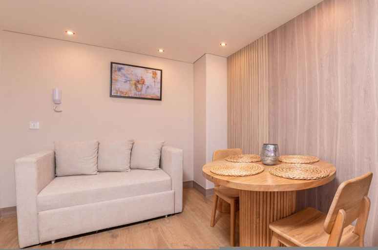 Room 3, Jatisa 402 in Medell n, Medellín