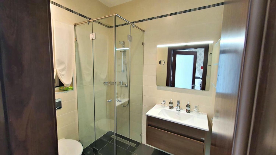Bathroom, Luxury Apartment With Pool and Terrace, Top Location