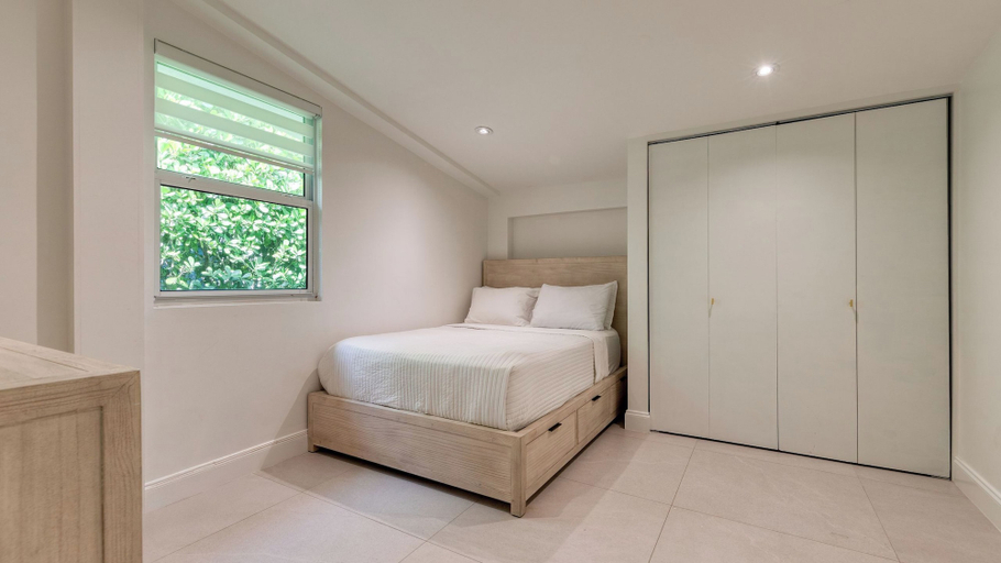Bedroom 3, Luxury Waterfront Home w/ Pool, Hot Tub & Dock Near Las Olas Gulfstream, Broward