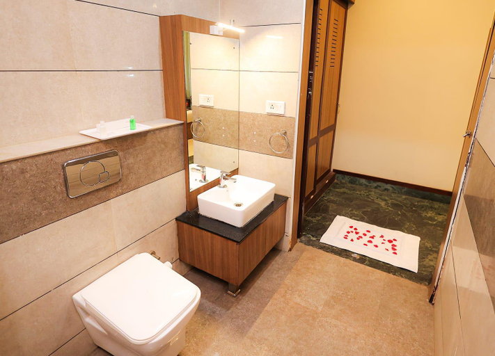 Bathroom 3, Nexstay Hotel Calicut Gate, Kozhikode