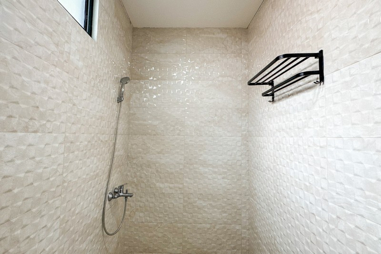 Bathroom 5, The Lavana Villa Greyhaven Lembang, Bandung
