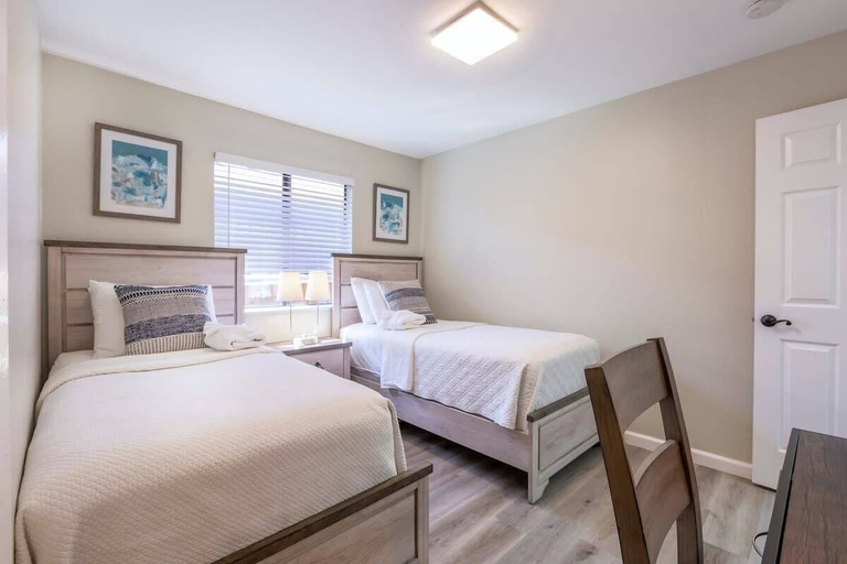 Interior 4, Marbella Lane - 6BR Duplex Dtwn SJ Laundry P, Santa Clara