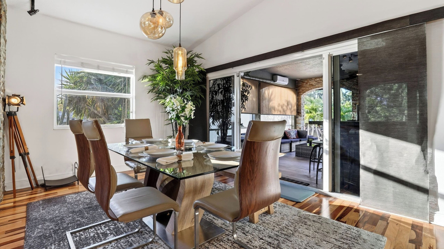 Interior 5, Riverside Veranda by AvantStay | Waterfront Stay + Infinity Pool + Private Dock + Easy Beach Access, Broward