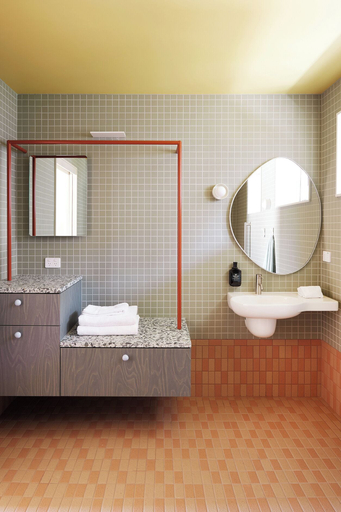 Bathroom 4, Dolphins Motel, Shoalhaven - Pt B