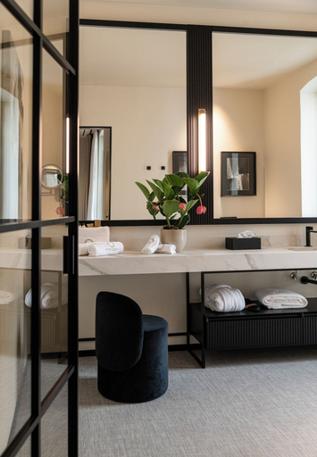 Bathroom 4, Sparano Palace, Bari