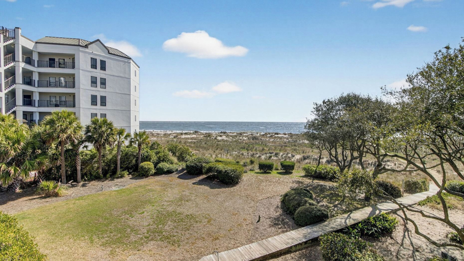 Exterior & Views, Beachfront, Pool Access, Balcony w/ Oceanview 222 D Shipwatch by Avantstay, Charleston