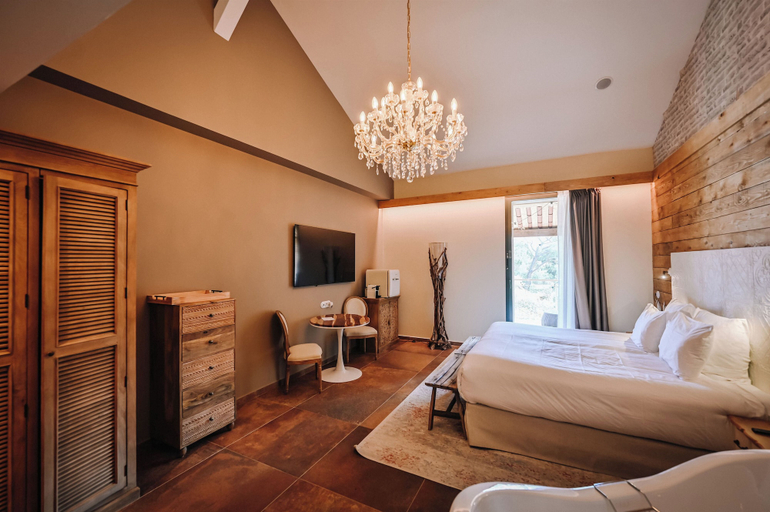 Bedroom 3, Le Hameau des Pesquiers Ecolodge, Curio Collection by Hilton, Var