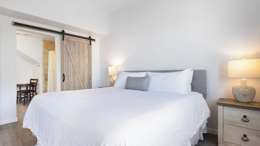 Bedroom 3, Oceanfront 2BR + Rooftop Deck, & Beach Access Strand Way B, San Luis Obispo
