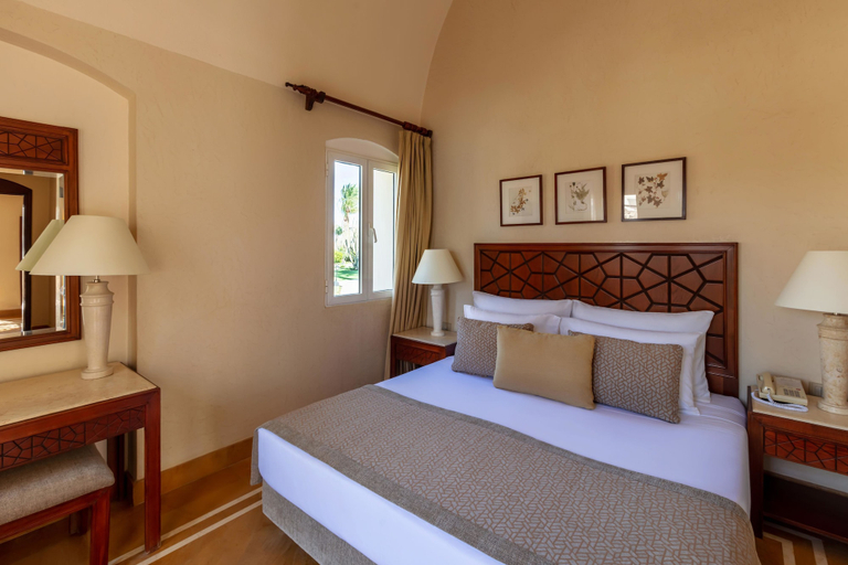 Bedroom 3, Iberotel Makadi Beach by JAZ, Safaja