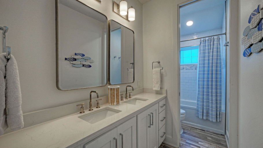 Interior 4, Coastal Haven by Avantstay Private Pool + Communal Pool Boardwalk Beach Access + Balcony Dining, Nueces