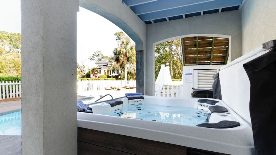 Sport & Beauty, Steps to Beach Pool, Hot Tub, Fire Pit 7br, Sleeps 18 Cobalt Coast, Beaufort