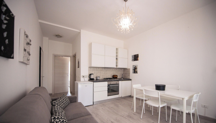 Others 5, Appartamento Caterina 1, Brescia