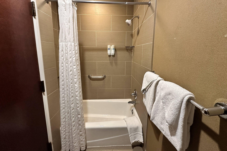 Bathroom 4, Comfort Suites Scranton near Montage Mountain, Lackawanna