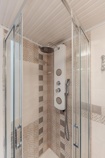 Bathroom 3, casanova rooms and apartment to rent , Palermo