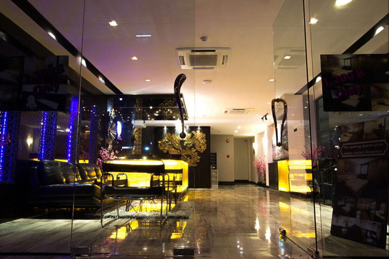 Food & Drinks 5, Sakura Sky Residence, Wattana
