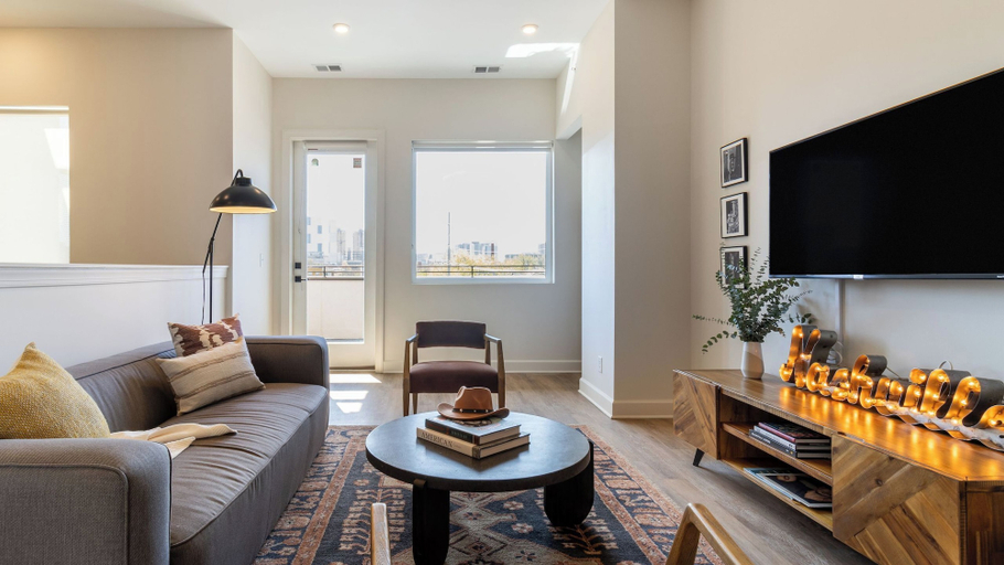 Interior 3, The Conway Ensemble Escape w/ Deck, Davidson