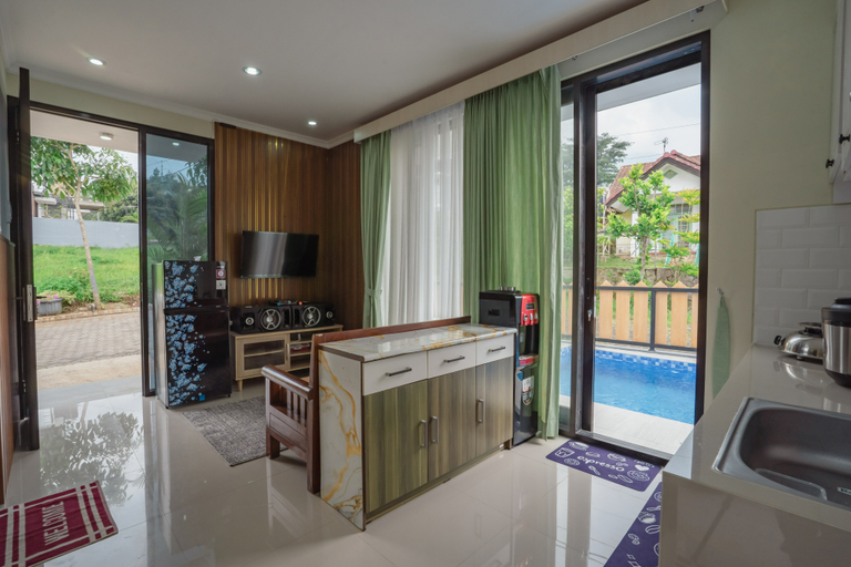 Others 3, Asri Panderman Villa J-3, Malang