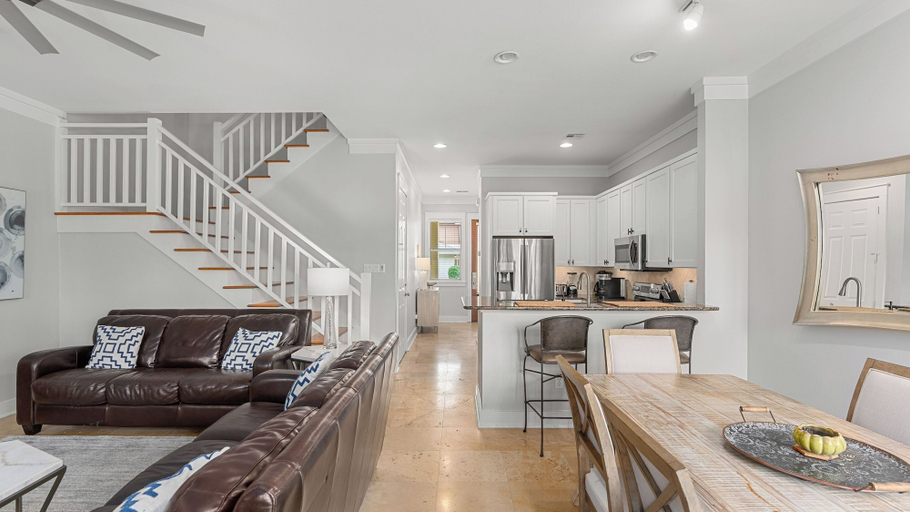 Others 5, Serene Pondfront Stay w/ View, Pool Access, & Walk to Baytowne Wharf, Walton