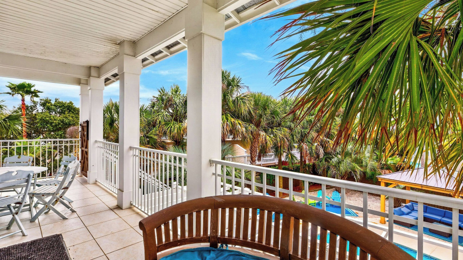 Others 5, 5min Walk to Beach Private Pool, Rooftop Deck A Piece of Heaven by Avantstay, Walton