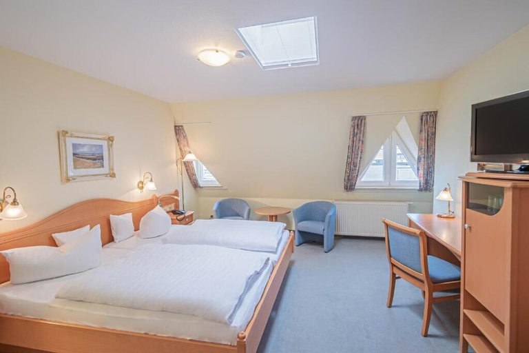Bedroom 2, Hotel Imperial Rügen, Vorpommern-Rügen