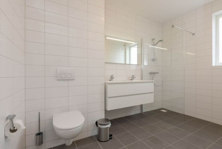 Bathroom 4, Apartment in Zoutelande Near Sunny Beach, Veere