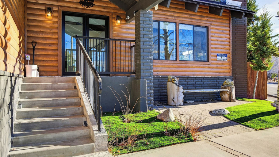 Exterior & Views 2, Honeypot by Avantstay Indoor Pool & Hot Tub, San Bernardino