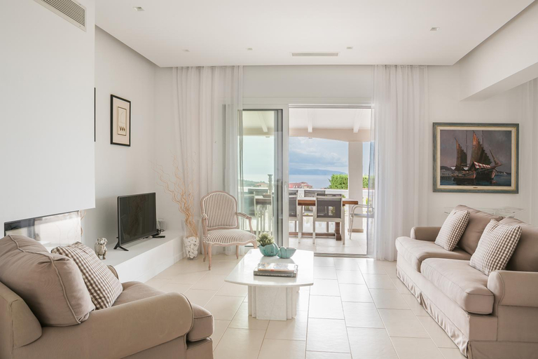Others 5, Villa Feinikas, Ionian Islands