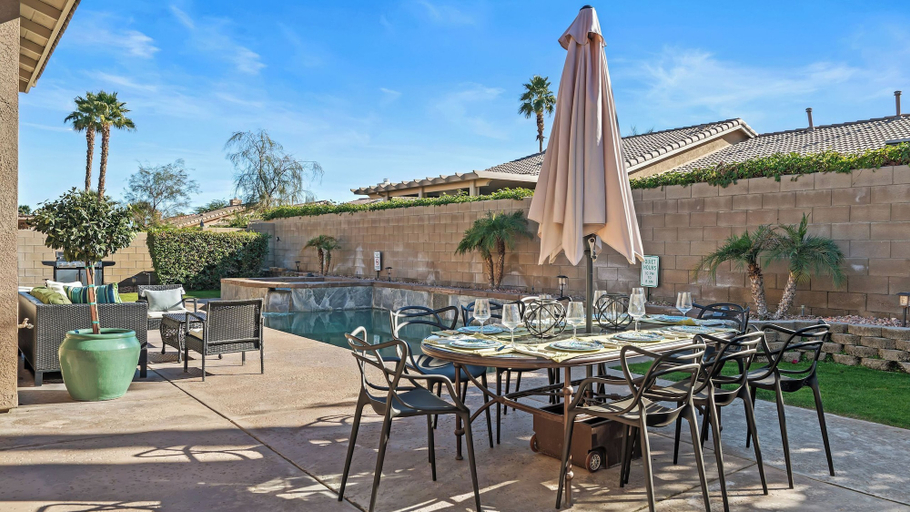 Food & Drinks, La Quinta Desert Haven Luxe Stay w/ Private Pool, Hot Tub, Pool Table, Riverside