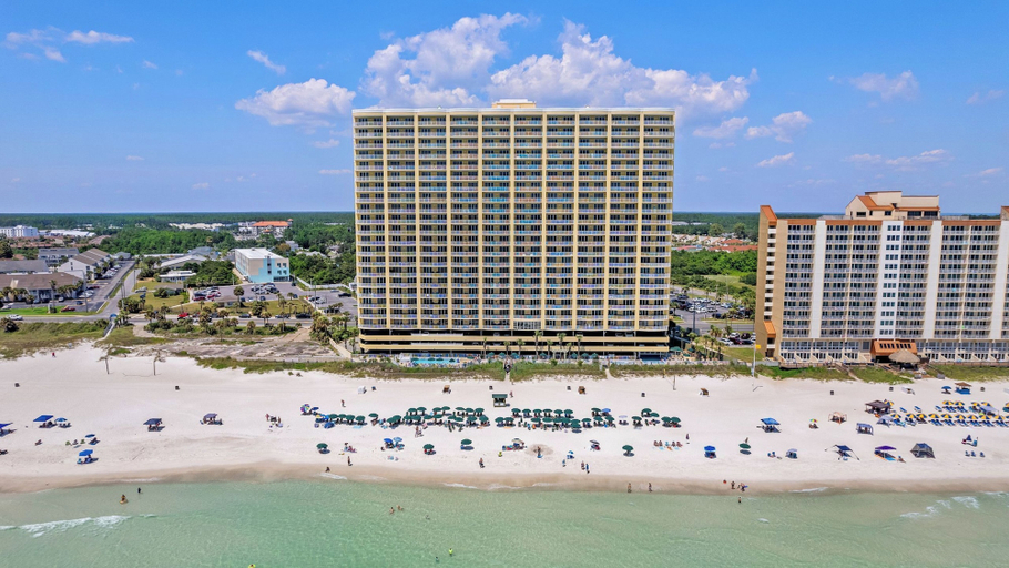 Exterior & Views 2, Beachfront Condo w/ Ocean Views + Pool Access + Beach Gear Emerald Isle 808 by Avantstay, Bay