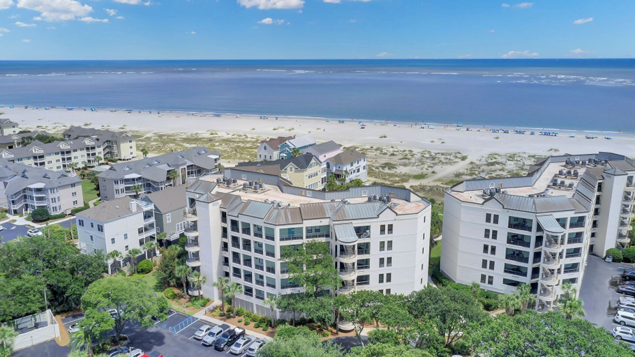 Exterior & Views 2, 307 Summerhouse by Avantstay Oceanfront, View, Shared Pool, Charleston
