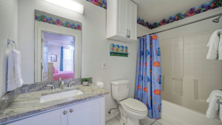 Bathroom 4, Salt & Sun by Avantstay Beach Access + Pool, Nueces