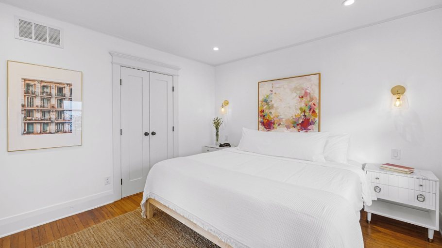Interior 3, Brooks Avenue by Avantstay Walk to Venice Beach + Boardwalk Firepit Terrace + EV Charger, Los Angeles