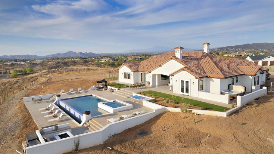 Exterior & Views 2, Pinot Point by Avantstay Massive Estate, 10 Mins From Temecula Wineries, Riverside